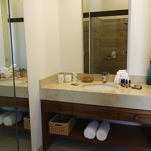 #4 BAÑO PRINCIPAL